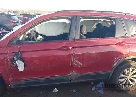 2018 Volkswagen Tiguan 2.0T S z USA, uszkodzony, nr VIN 3VV0B7AX6JM094559